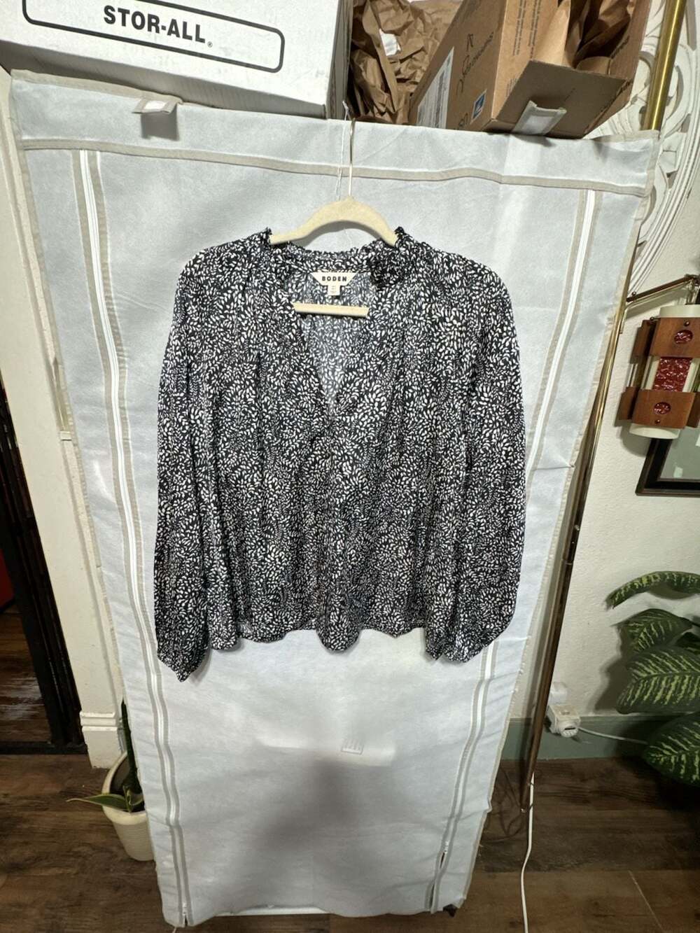 US 4 minimalist botanical ruffle boho capsule wardrobe french chic preppy